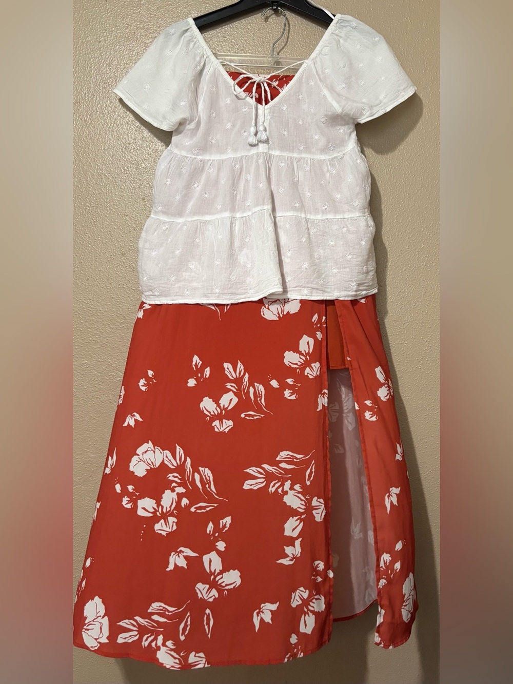 Women’s 2-Pc. maxi skirt and white top Size X-Small EUC